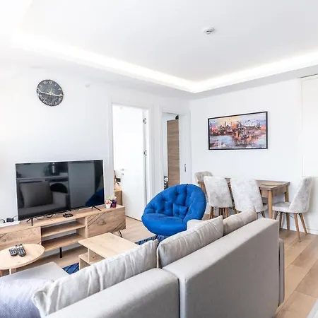 Trendy 2br Stylish, Vibrant Area Διαμέρισμα